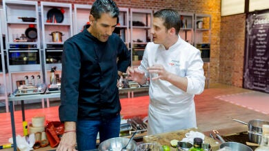 Marcel fue el encargado de continuar el plato de Paco Roncero