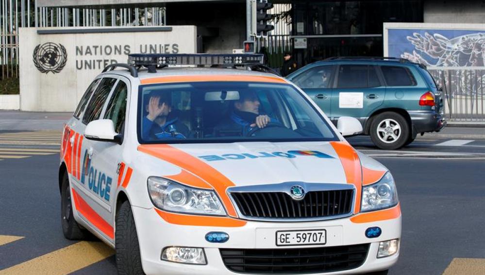 Coche de la Policía suiza