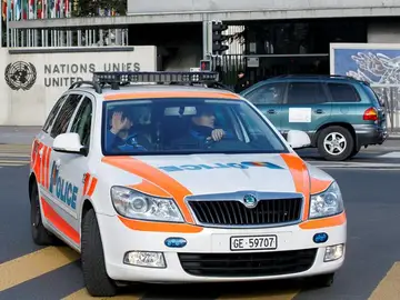 Coche de la Policía suiza Coche de la Policía suiza