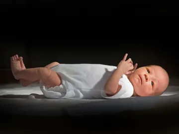 Niño recién nacido Niño recién nacido