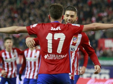 Saúl celebra su gol contra el Athletic