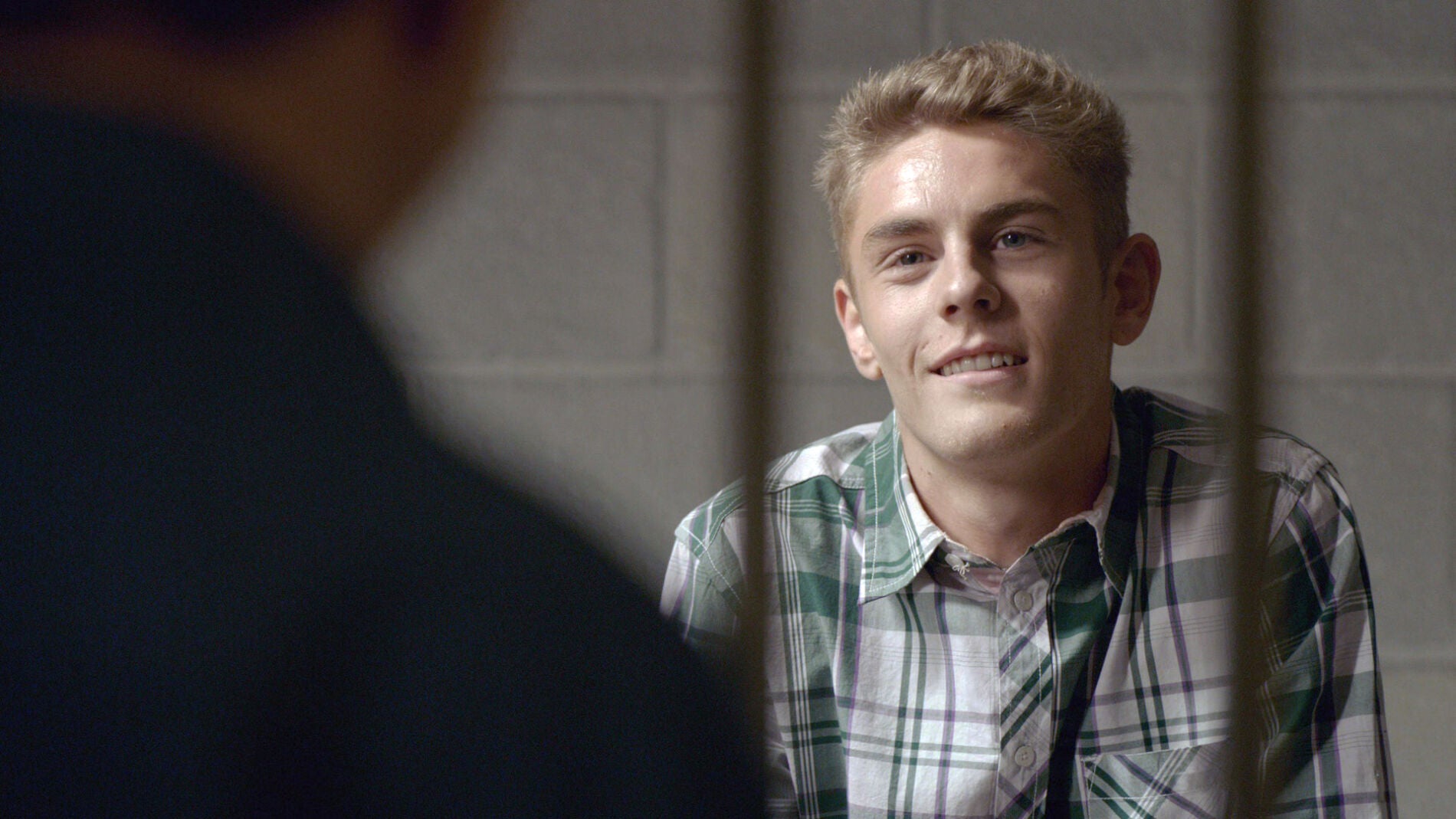 Fernando visita a Juan Rueda en los calabozos