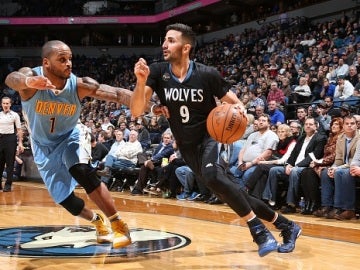 Ricky Rubio, en acción ante los Nuggets