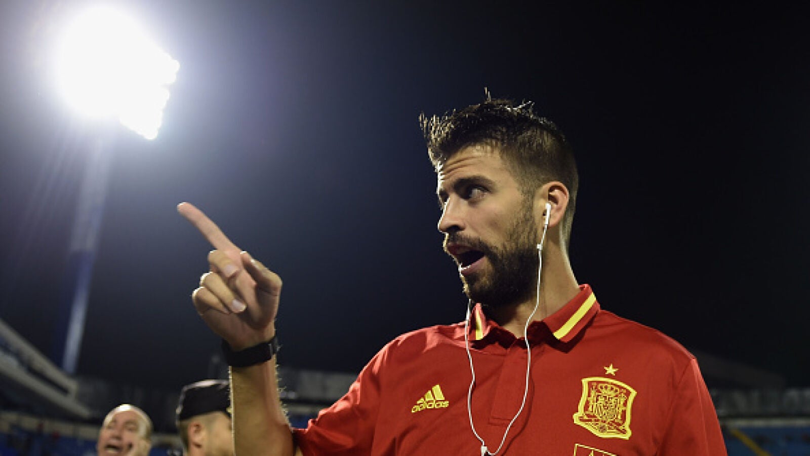 Piqué pasa de los pitos en la Selección