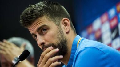 Piqué zanja la polémica tras su comentario a Arbeloa: 