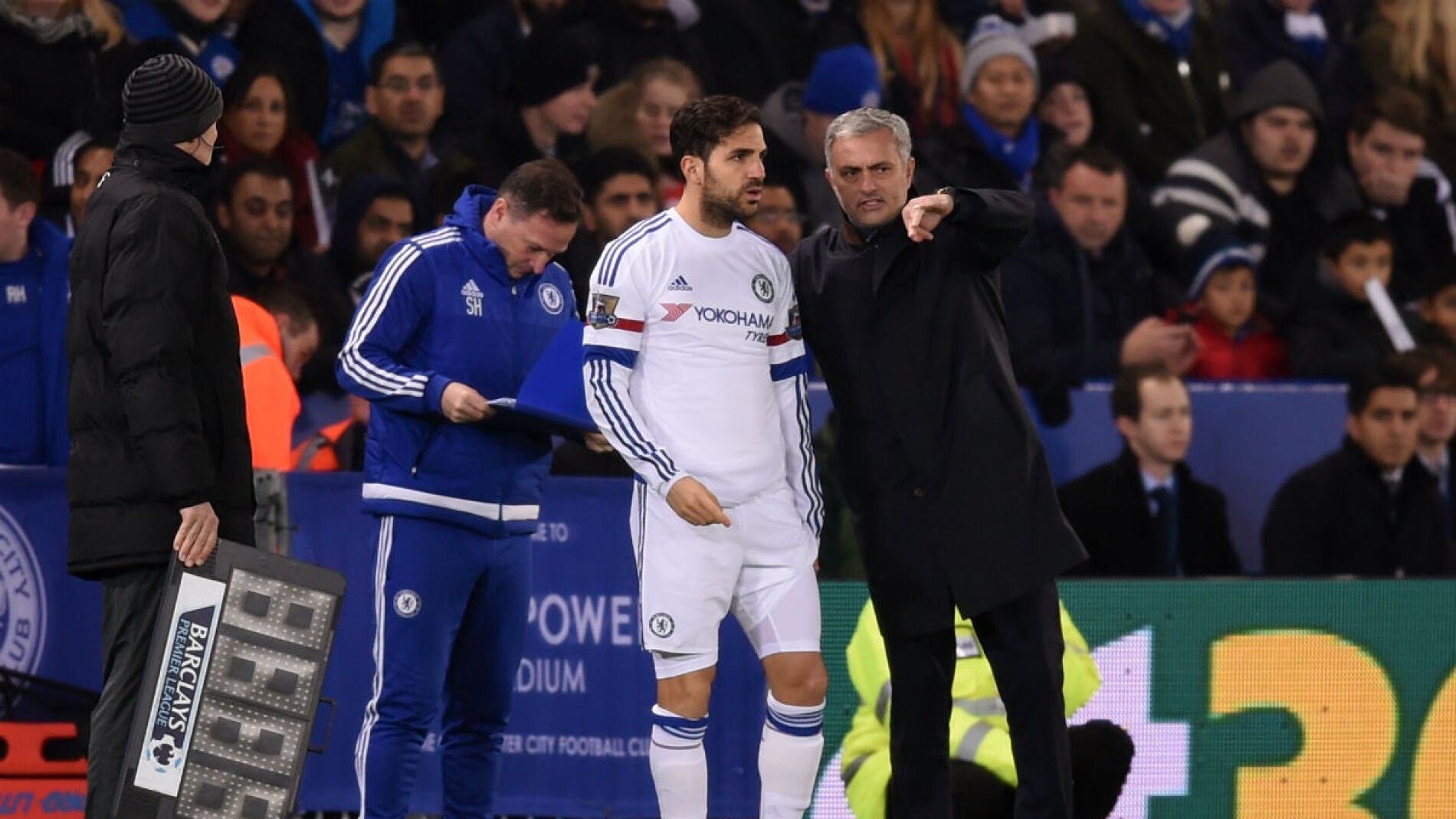 Cesc F&aacute;bregas junto a Jos&eacute; Mourinho