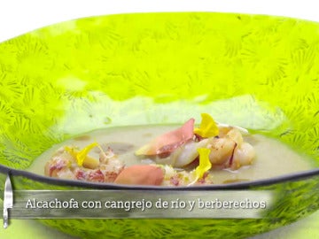 Alcachofa con cangrejo de río y berberechos