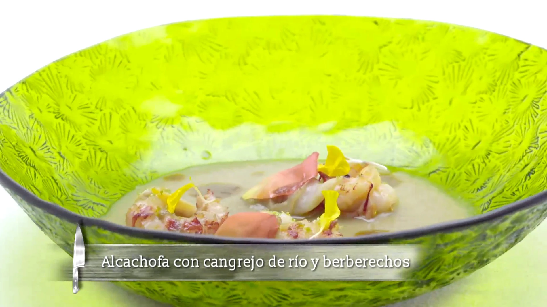 Alcachofa con cangrejo de río y berberechos