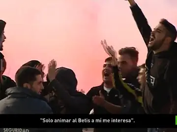Aficionados del Betis animan a su equipo antes del derbi Aficionados del Betis animan a su equipo antes del derbi
