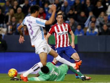 Torres falla una ocasión en La Rosaleda ante el Málaga