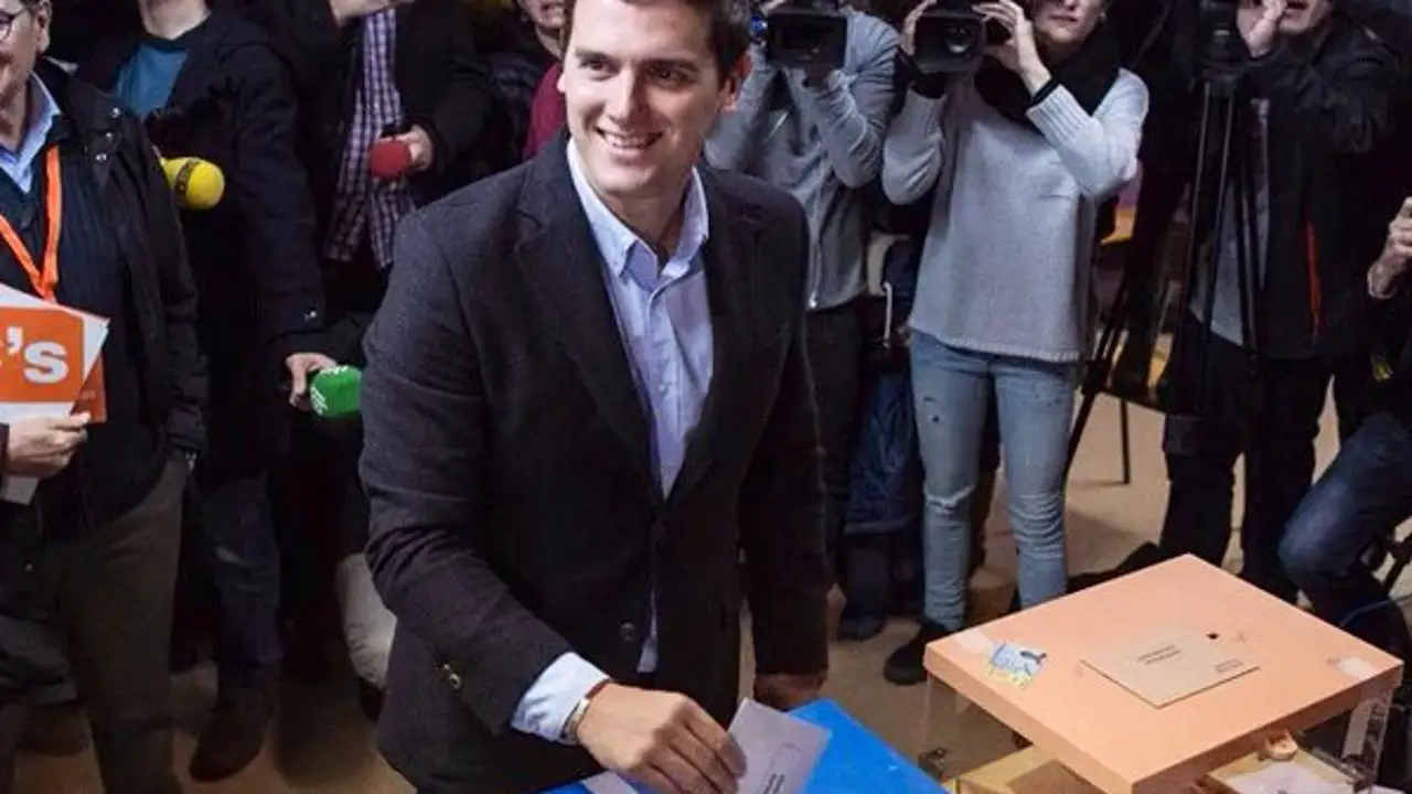 Albert Rivera vota en Barcelona