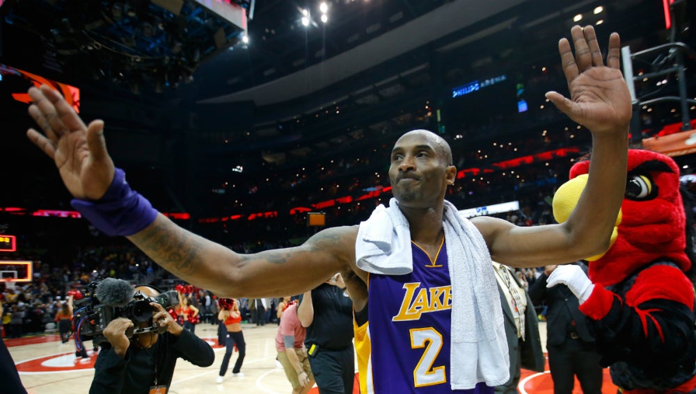 Kobe Bryant se despide de la afición de Atlanta
