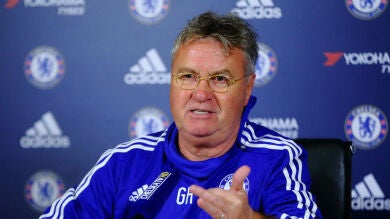 Guus Hiddink pide a sus nuevos jugadores que 
