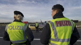 Oficiales de la polic&iacute;a austr&iacute;aca