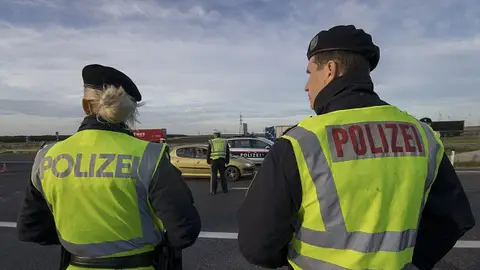 Oficiales de la policía austríaca Oficiales de la policía austríaca