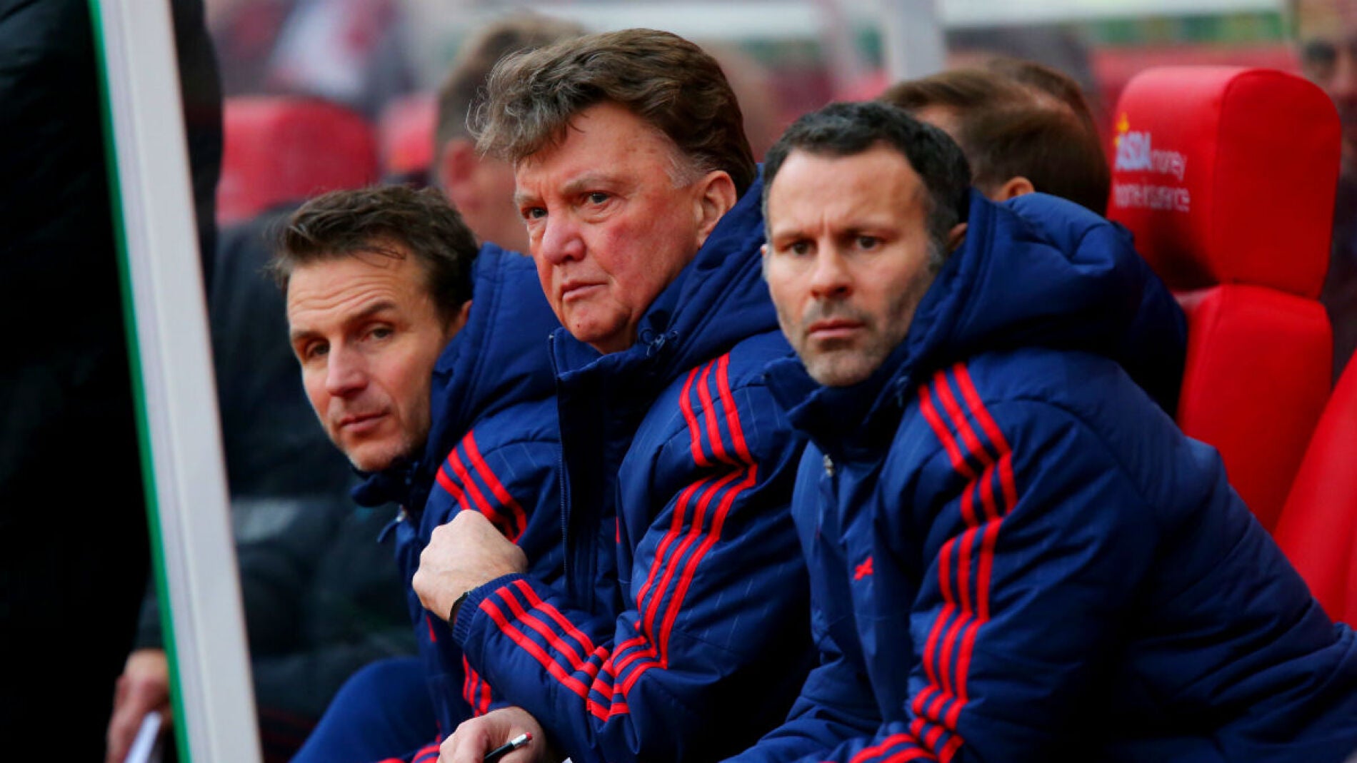 Van Gaal, en el banquillo del Britannia Stadium