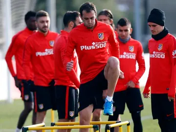 Diego Godín, durante el entrenamiento del Atlético de Madrid Diego Godín, durante el entrenamiento del Atlético de Madrid