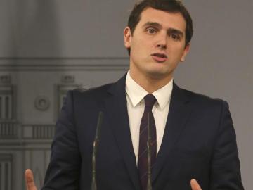 Albert Rivera tras su reunión con Mariano Rajoy Albert Rivera tras su reunión con Mariano Rajoy