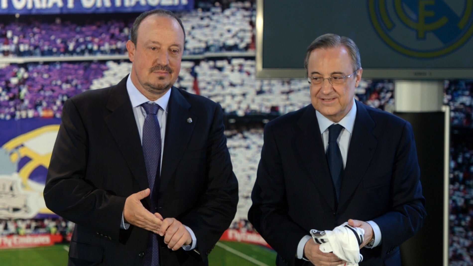 Rafa Ben&iacute;tez, junto a Florentino P&eacute;rez el d&iacute;a de su presentaci&oacute;n