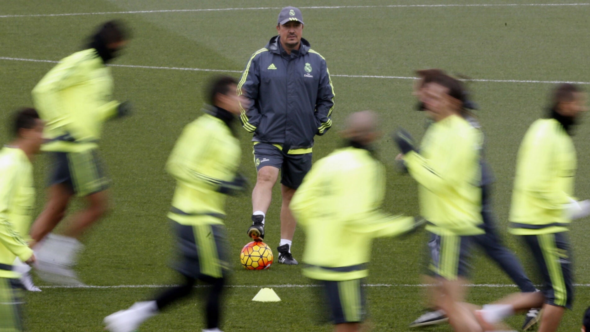 Rafa Ben&iacute;tez, durante el entrenamiento del Real Madrid