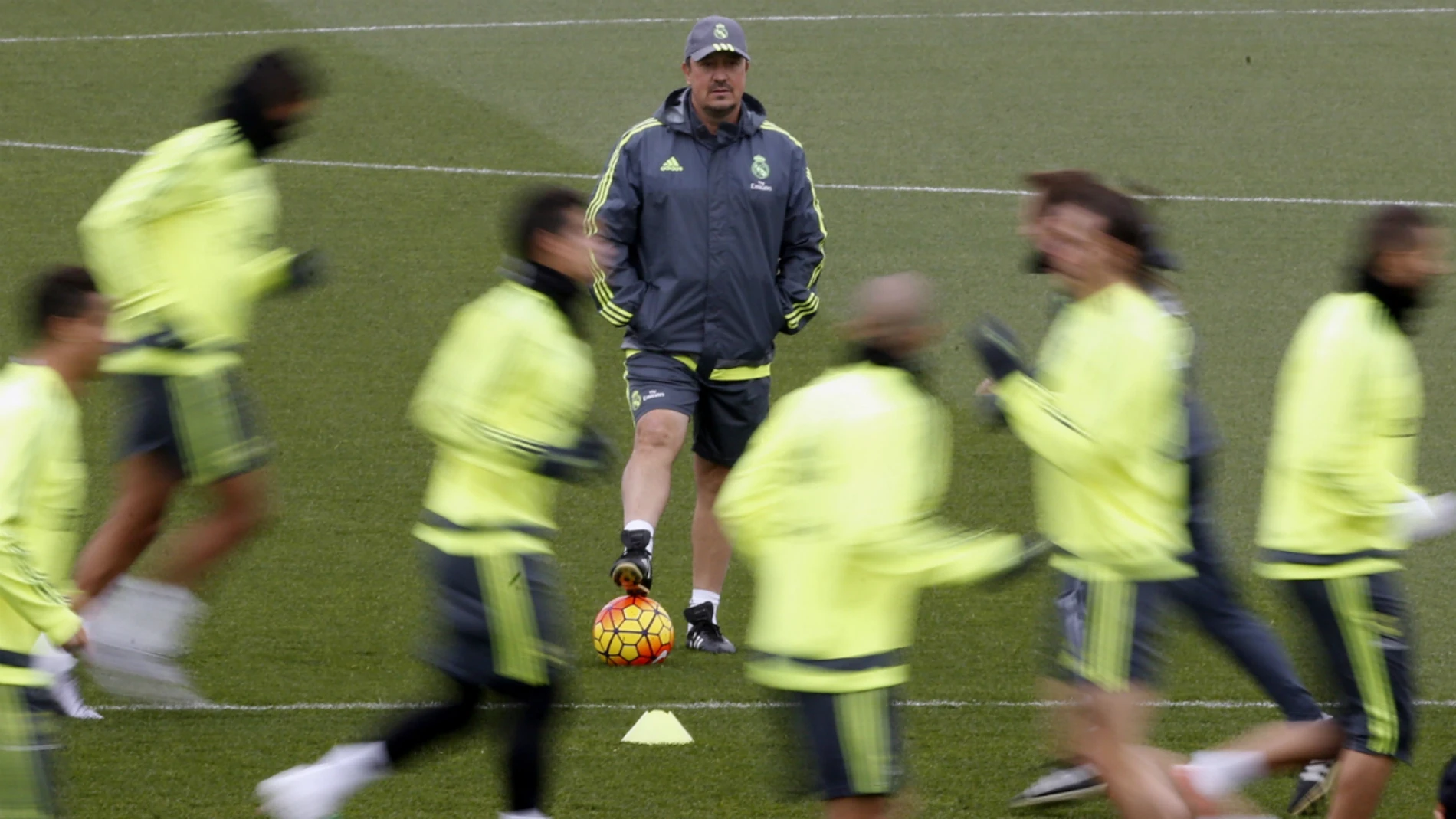 Rafa Benítez, durante el entrenamiento del Real Madrid Rafa Benítez, durante el entrenamiento del Real Madrid