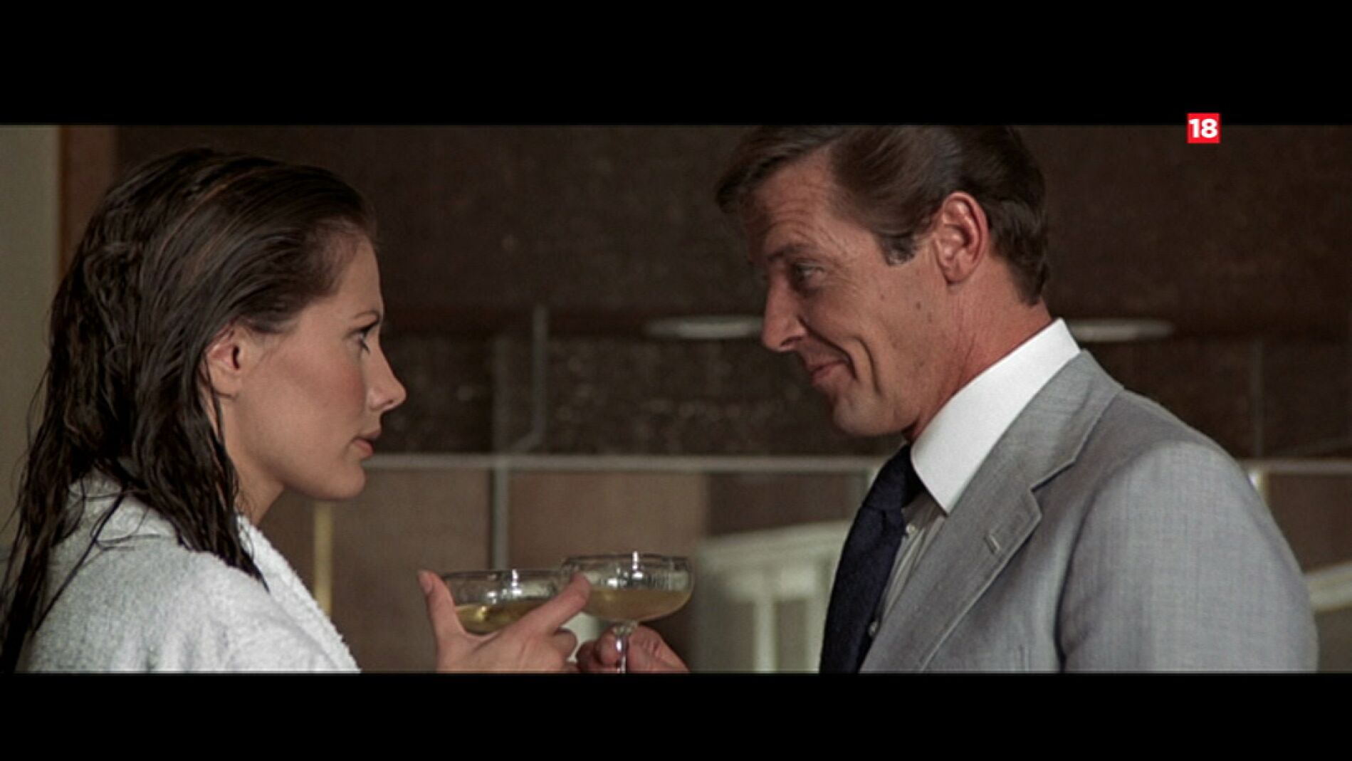 Noche de acci&oacute;n en Mega con triple sesi&oacute;n de Bond