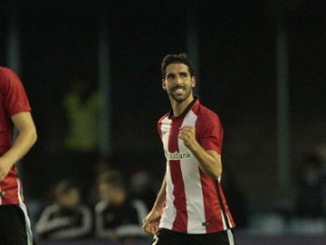 Raúl García celebra un gol con el Athletic