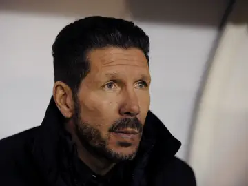 Simeone, en el banquillo Simeone, en el banquillo