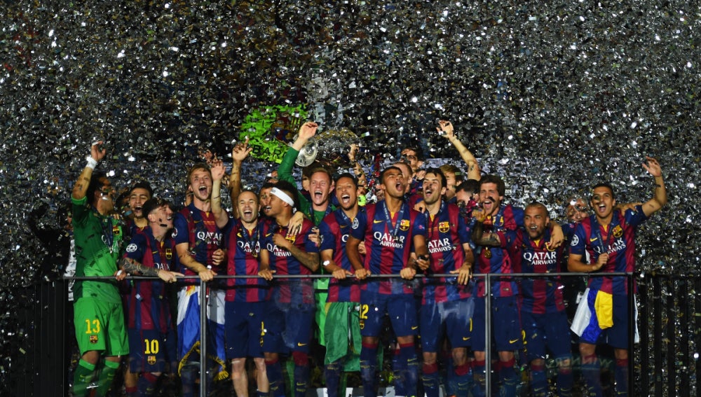 El Barcelona celebra la Champions de 2015