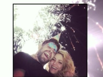 Gerard Piqué y Shakira celebran la entrada en el año 2016