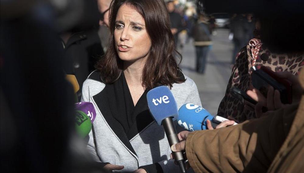 Andrea Levy ante la prensa