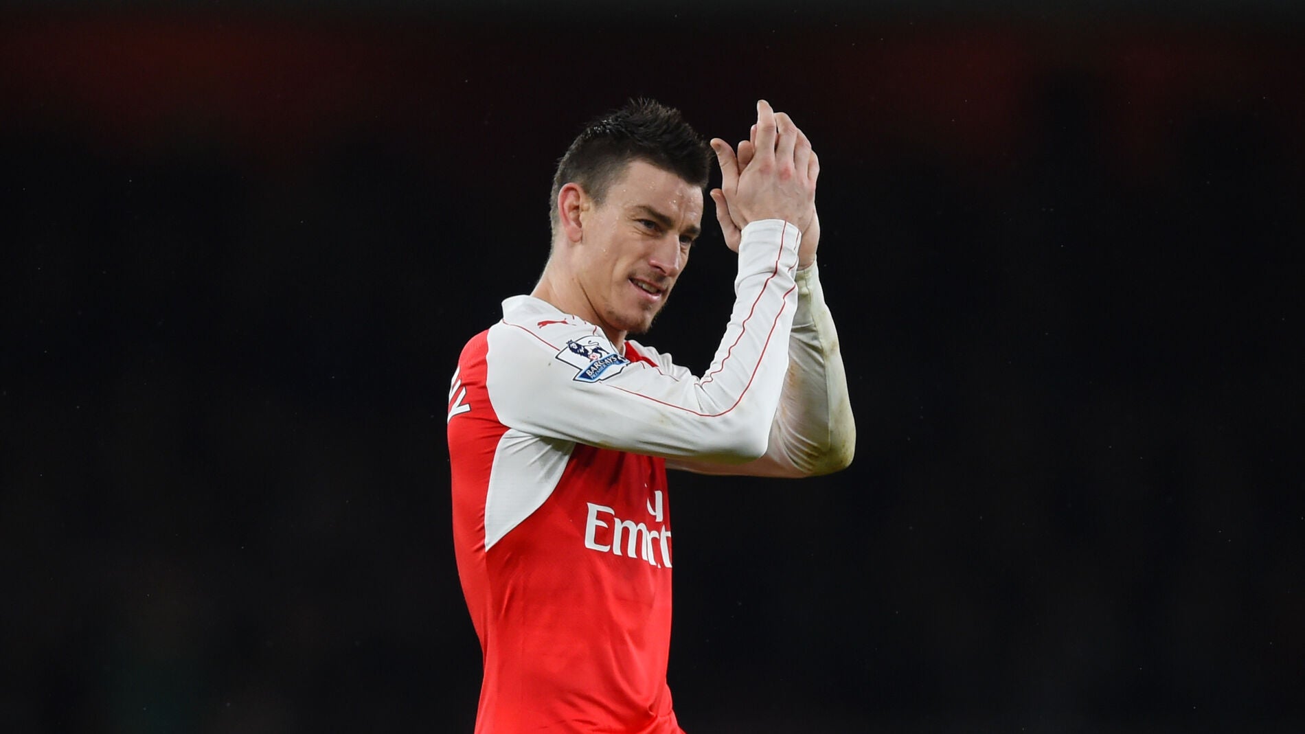 Laurent Koscielny celebra su gol frente al Newcastle