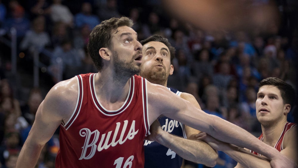 Pau Gasol durante un partido con Chicago