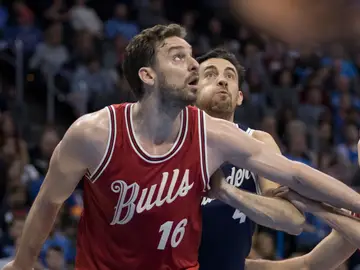 Pau Gasol durante un partido con Chicago Pau Gasol durante un partido con Chicago