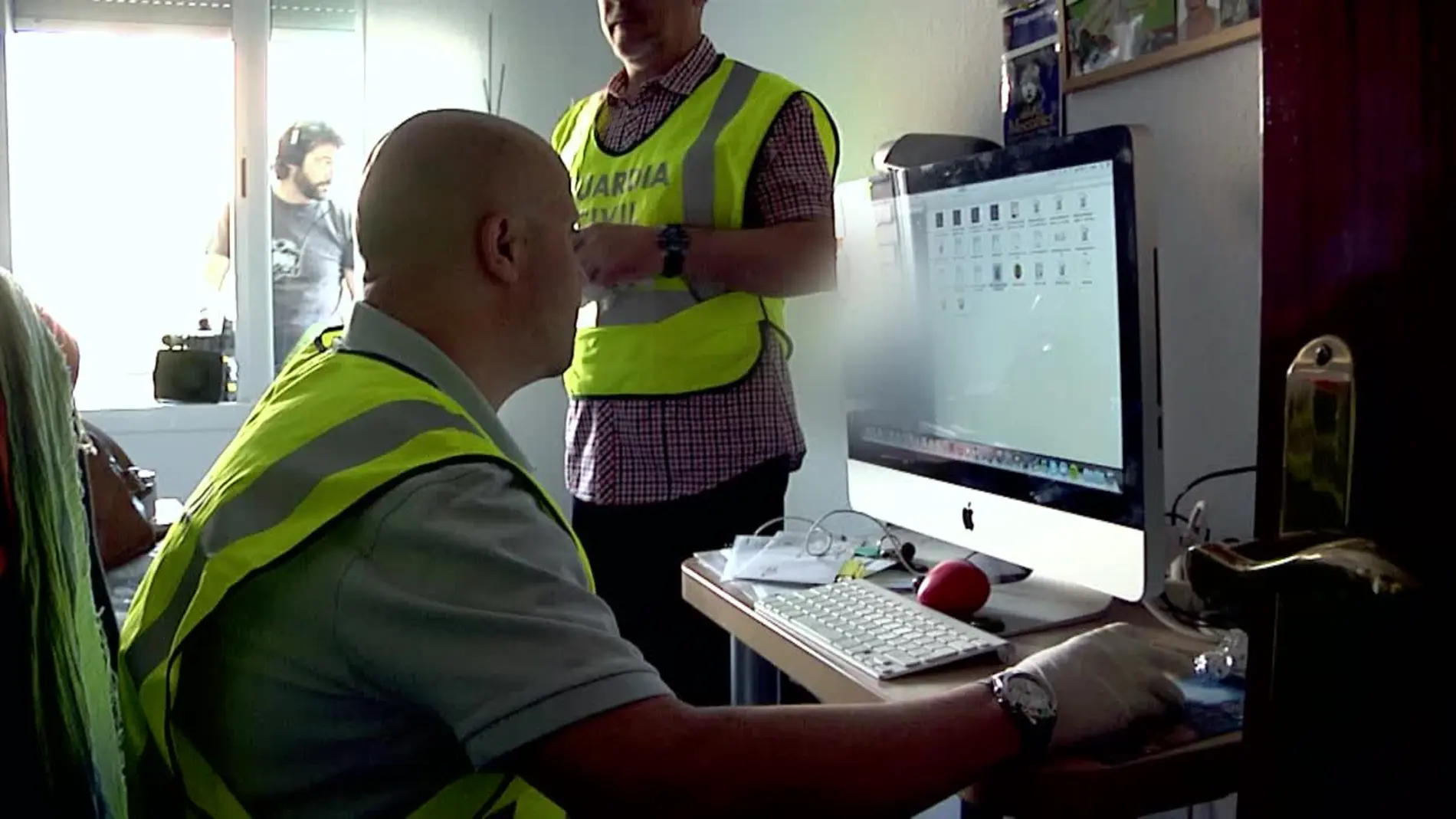 La Guardia Civil incauta material pedofilo La Guardia Civil incauta material pedofilo