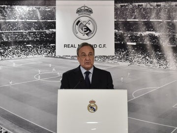 Florentino Pérez en sala de prensa