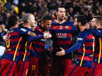 Los jugadores del Barcelona celebra uno de los goles contra el Espanyol Los jugadores del Barcelona celebra uno de los goles contra el Espanyol