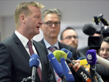 El ministro de Renania del Norte-Westfalia, Ralf Jäger, El ministro de Renania del Norte-Westfalia, Ralf Jäger,