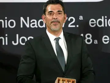 Víctor del Árbol, con el Premio nadal Víctor del Árbol, con el Premio nadal