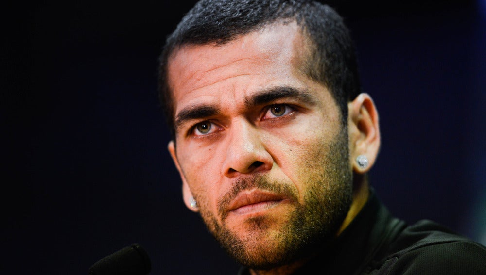 Dani Alves, durante una rueda de prensa