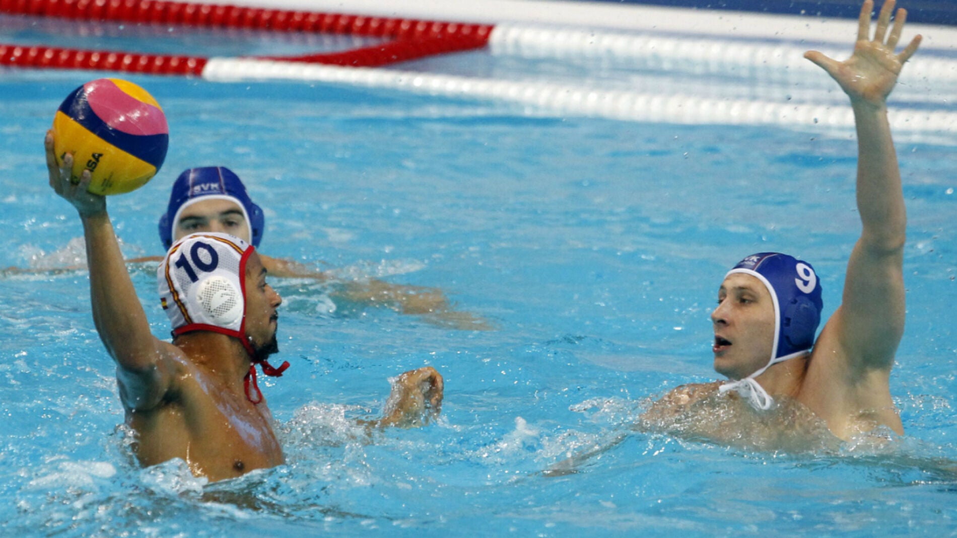 Roger Tahull se dispone a tirar