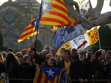 Ambiente a las puertas del Parlament Ambiente a las puertas del Parlament