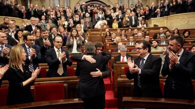 Carles Puigdemont, investido 'president' con 70 votos a favor