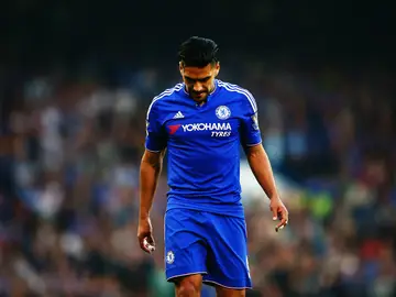 Falcao, cabizbajo Falcao, cabizbajo