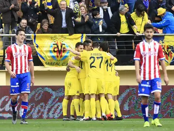 Los jugadores del Villarreal celebran un gol ante el Sporting Los jugadores del Villarreal celebran un gol ante el Sporting