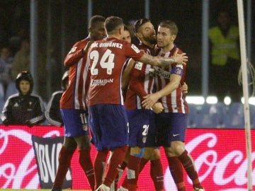 El Atlético celebra un gol en Balaídos