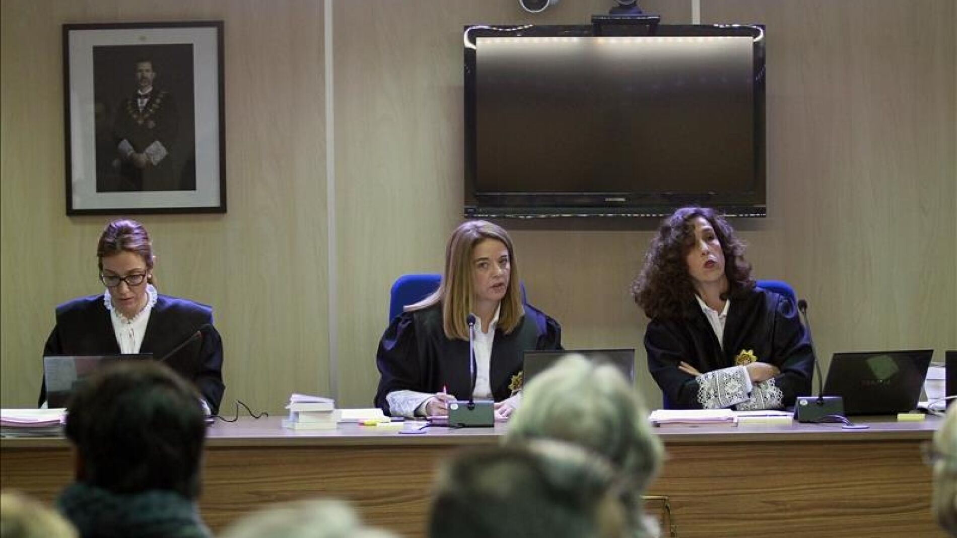 Las juezas de la secci&oacute;n primera de la Audiencia de Palma Roc&iacute;o Mart&iacute;n, Samantha Romero y Eleonor Moy&agrave;