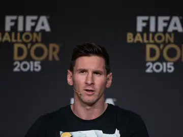 Messi en rueda de prensa antes del Balón de Oro Messi en rueda de prensa antes del Balón de Oro