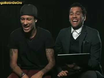 Neymar y Alves, en la gala del Balón de Oro Neymar y Alves, en la gala del Balón de Oro