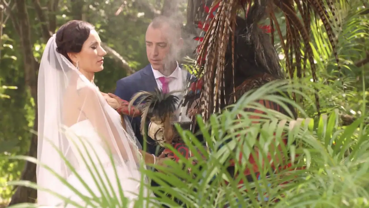 Homenajean a Jonathan y Sabrina con un ritual maya